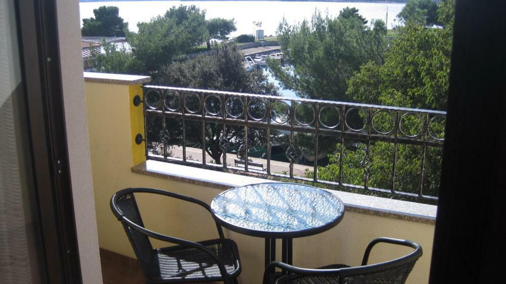 Pansion Ribica Hotel Crikvenica Kültér fotó