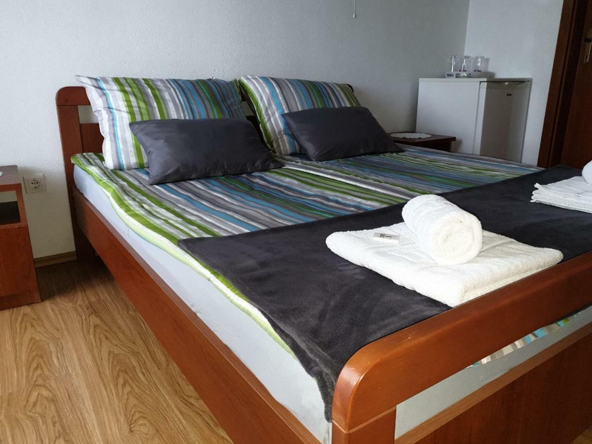 Pansion Ribica Hotel Crikvenica Kültér fotó